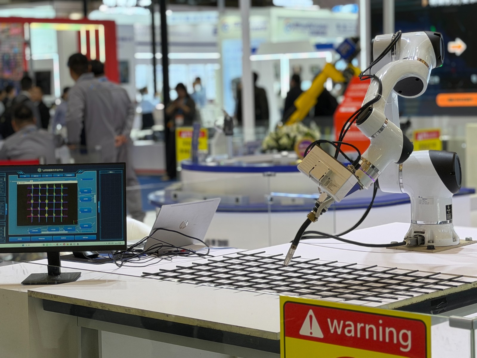 1774923643654067.jpg d99de38b3ae910e3785e59651bcb50bd.jpg